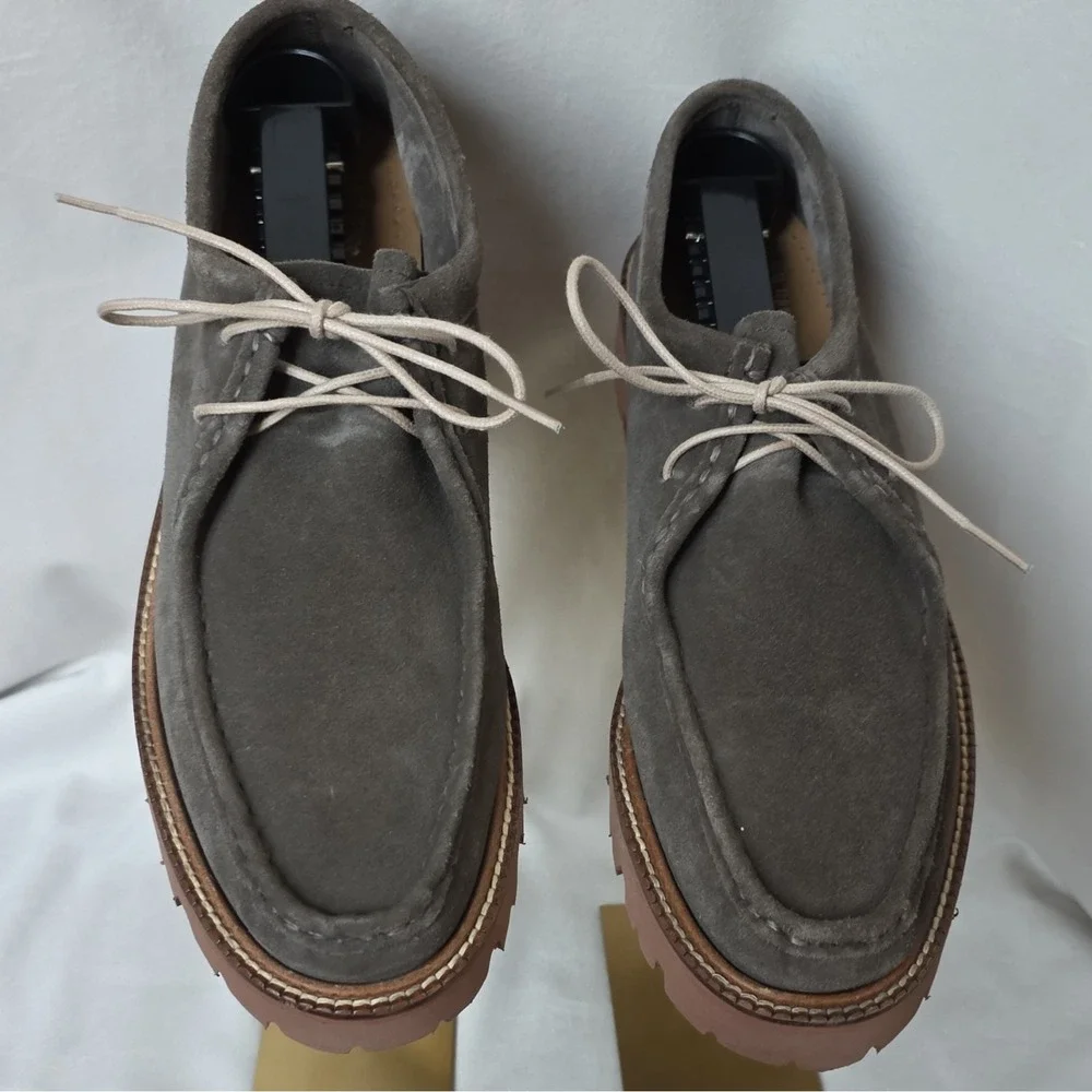 G.H. Bass Wallace Suede Lug Sole Moc Shoes, Size 9.5. Classic hand-sewn styling.
